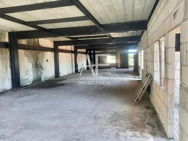 Prédio com 1200m², à venda, no bairro Jardim Satélite em São José dos Campos