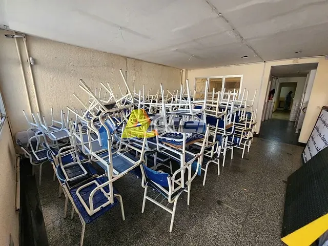 Prédio com 400m², à venda ou para alugar, no bairro Cascadura em Rio de Janeiro