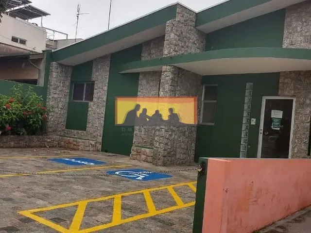 Prédio com 413m², à venda, no bairro Vila Bressani em Paulínia