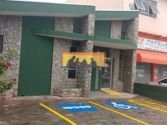 Prédio com 413m², à venda, no bairro Vila Bressani em Paulínia