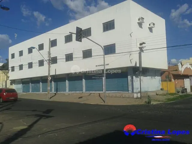 Prédio com 953m², à venda, no bairro Nossa Senhora das Graças em Teresina