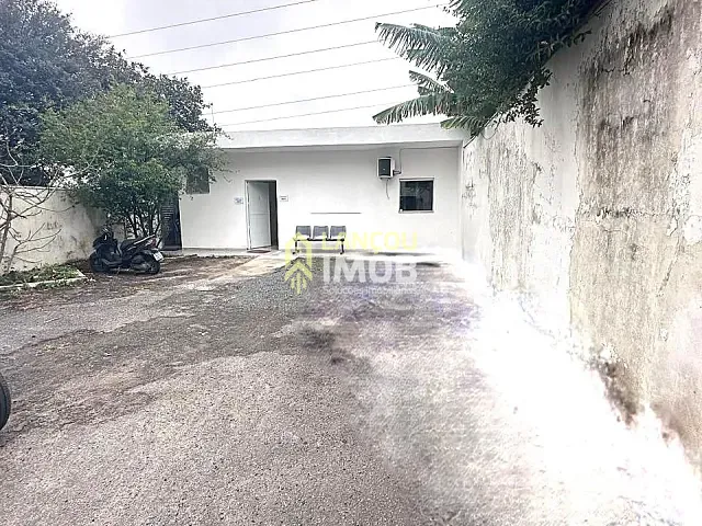 Prédio à venda, no bairro Vila Santa Terezinha em Várzea Paulista