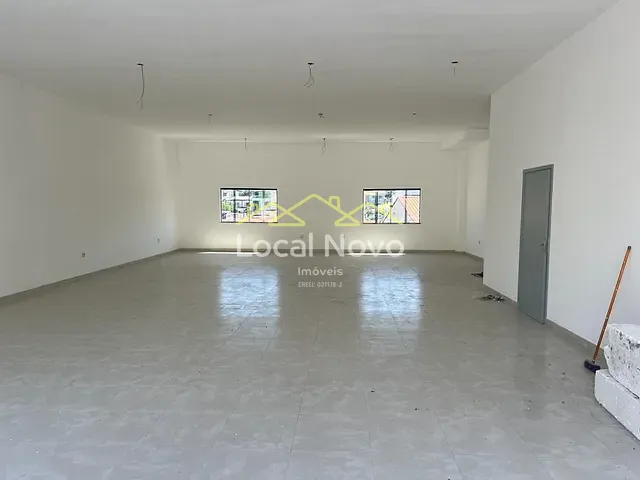 Prédio com 540m², para alugar, no bairro Jardim Paraventi em Guarulhos