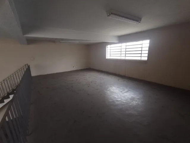 Prédio com 400m², para alugar, no bairro Vila Regente Feijó em São Paulo