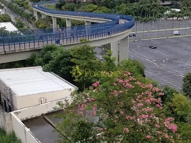 Prédio com 1133m², à venda, no bairro Centro em Aparecida