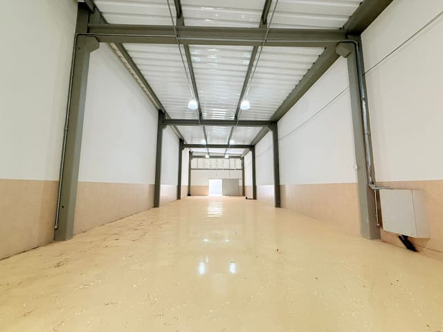 Foto do Galpão / Barracão - Barracão Comercial/ Industrial na Avenida dos Italianos - ITAPIRA/SP | REALIZZE NEGOCIOS IMOBILIARIOS LTDA