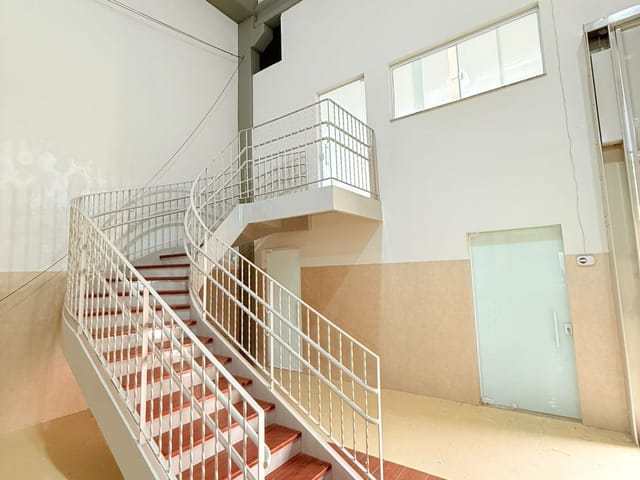 Foto do Galpão / Barracão - Barracão Comercial/ Industrial na Avenida dos Italianos - ITAPIRA/SP | REALIZZE NEGOCIOS IMOBILIARIOS LTDA
