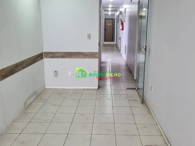 Prédio 20 quartos e 10 banheiros, à venda, no bairro Centro em Teresina