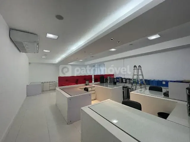 Prédio com 472m², à venda, no bairro Barra da Tijuca em Rio de Janeiro