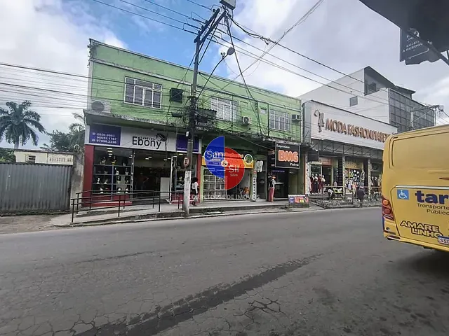 Prédio à venda, no bairro Piabetá (Inhomirim) em Magé