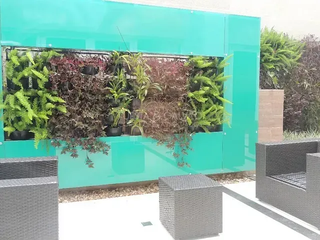 Prédio com 33m², para alugar, no bairro ÁGUA VERDE em Curitiba