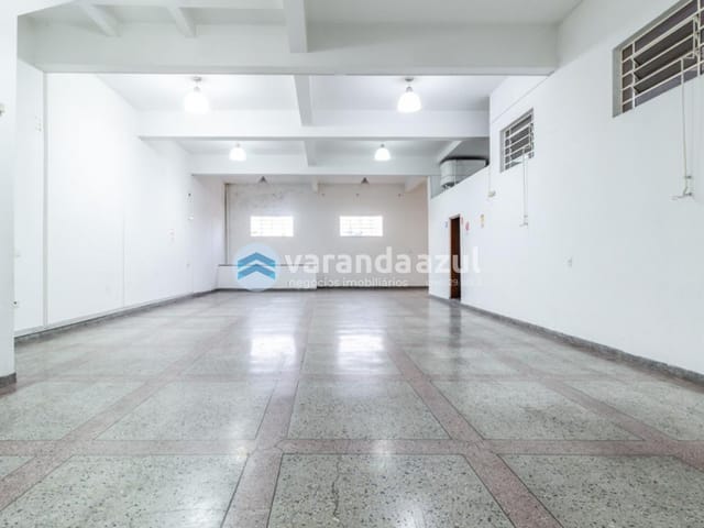 Prédio para alugar, no bairro Vila Marieta em São Paulo