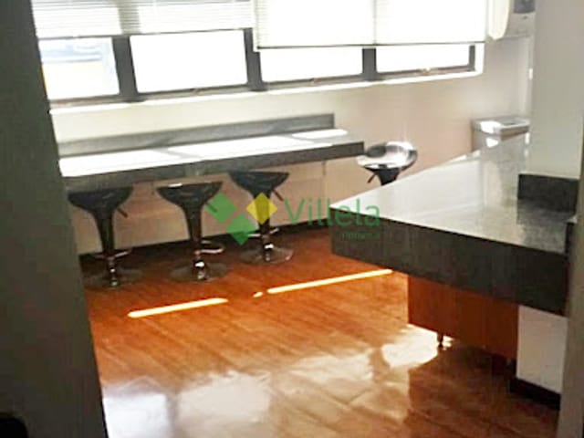 Prédio com 885m², para alugar, no bairro Centro em Poá