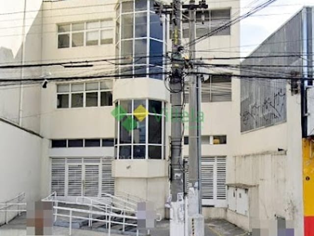 Prédio com 885m², para alugar, no bairro Centro em Poá