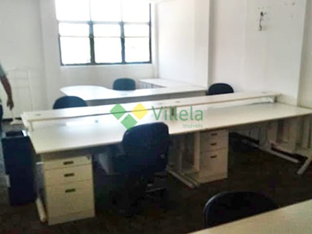 Prédio com 885m², para alugar, no bairro Centro em Poá
