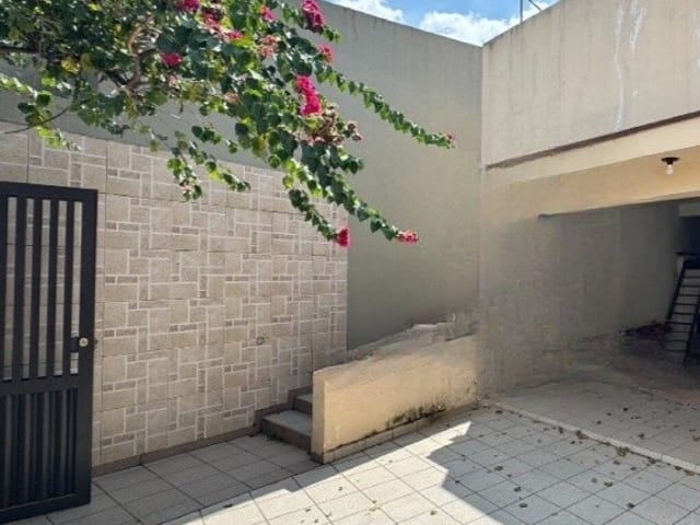 Prédio com 250m², para alugar, no bairro Vila Valparaíso em Santo André