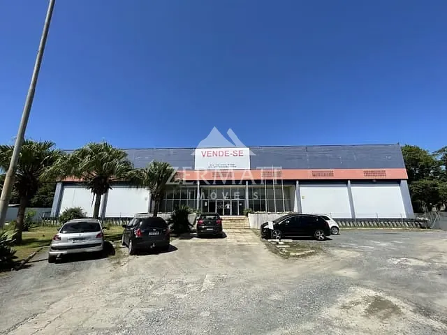 Prédio com 5500m², à venda, no bairro Itoupava Norte em Blumenau