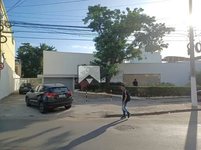 Prédio com 2854m², à venda, no bairro Ilha da Conceição em Niterói