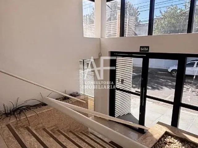 Prédio com 250m², para alugar, no bairro Centro em Pindamonhangaba