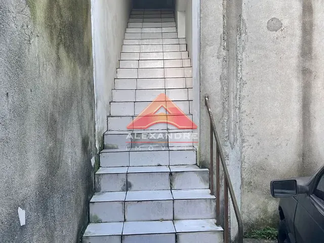 Prédio com 206m², à venda, no bairro Jardim Ismênia em São José dos Campos