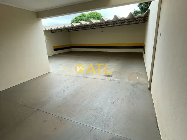 Prédio com 415m², à venda, no bairro Vila Moraes em Ourinhos