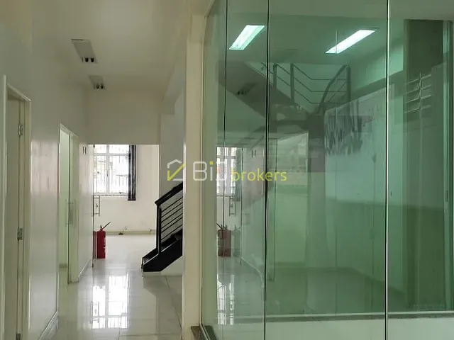Prédio para alugar, no bairro Vila Lageado em São Paulo