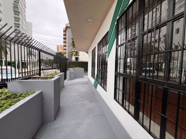 Prédio à venda ou para alugar, no bairro Centro em Campos dos Goytacazes