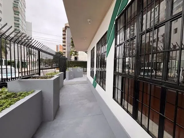Prédio à venda, no bairro Centro em Campos dos Goytacazes