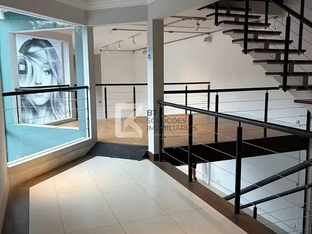 Prédio com 200m², para alugar, no bairro Vila Sfeir em Indaiatuba