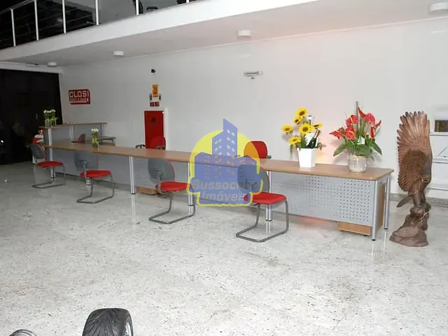 Prédio com 340m², à venda ou para alugar, no bairro Centro em Osasco