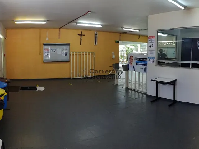 Prédio com 2255m², para alugar, no bairro Centro em Jacareí