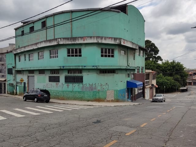 Prédio à venda, no bairro Cidade Satélite Santa Bárbara em São Paulo