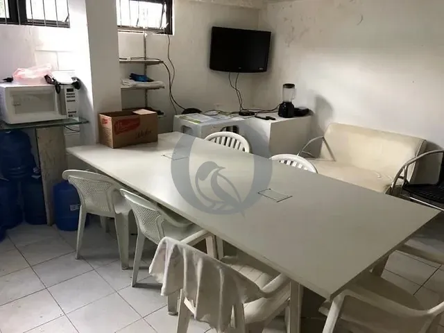 Prédio com 200m², à venda ou para alugar, no bairro Parque Colonial em São Paulo