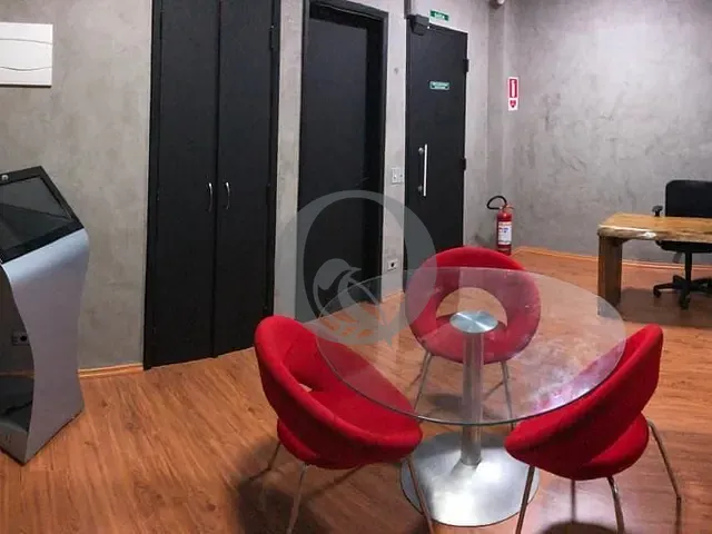 Prédio com 200m², à venda ou para alugar, no bairro Parque Colonial em São Paulo