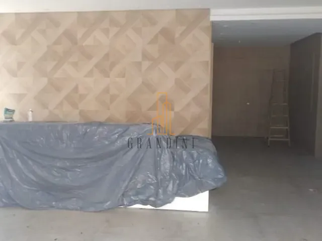 Prédio com 675m², à venda ou para alugar, no bairro Batistini em São Bernardo do Campo