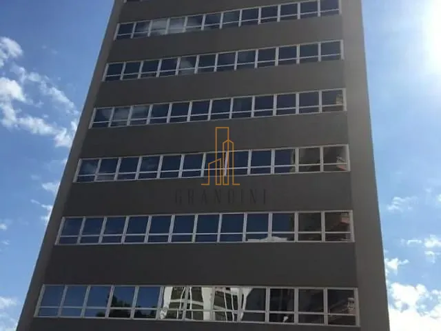 Prédio com 675m², à venda ou para alugar, no bairro Batistini em São Bernardo do Campo