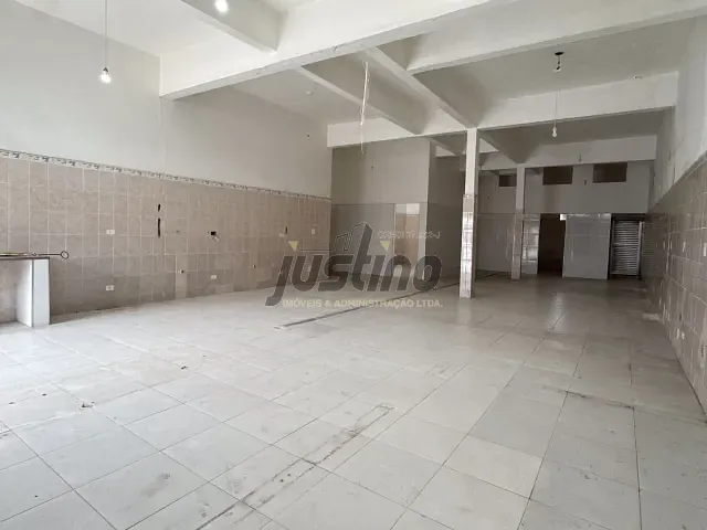Prédio com 328m², à venda, no bairro Cidade Anchieta em Itanhaém