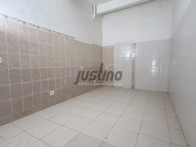 Prédio com 328m², à venda, no bairro Cidade Anchieta em Itanhaém