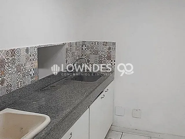 Prédio à venda, no bairro Laranjeiras em Rio de Janeiro
