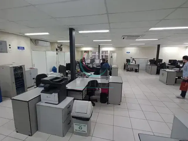 Prédio com 1200m², à venda ou para alugar, no bairro Chácara Santo Antônio (Zona Sul) em São Paulo