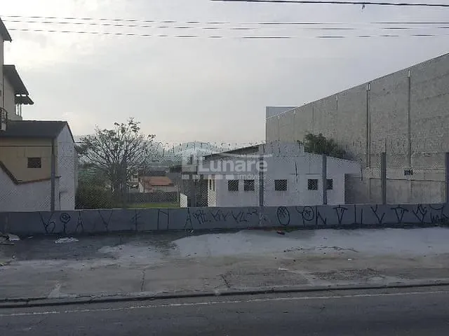 Prédio com 2000m², à venda, no bairro Braz Cubas em Mogi das Cruzes