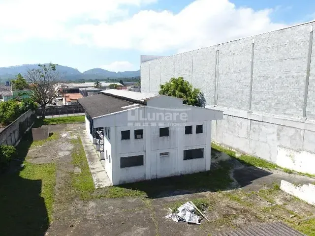 Prédio com 2000m², à venda, no bairro Braz Cubas em Mogi das Cruzes