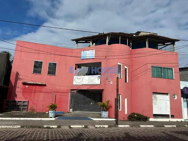 Prédio à venda, no bairro Centro em Canavieiras