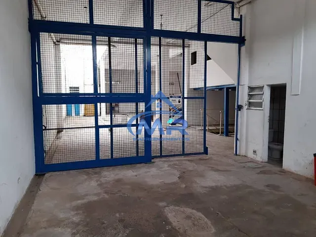 Prédio à venda, no bairro Vila Ré em São Paulo