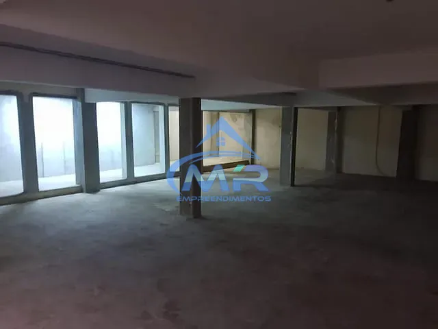 Prédio à venda, no bairro Vila Ré em São Paulo