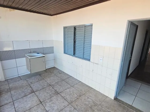 Prédio com 294m² 3 quartos e 2 banheiros, à venda, no bairro Vila Ipiranga em Londrina