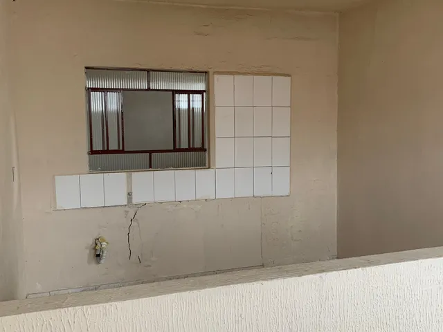 Prédio com 300m², à venda, no bairro Jardim Rosely em Pindamonhangaba