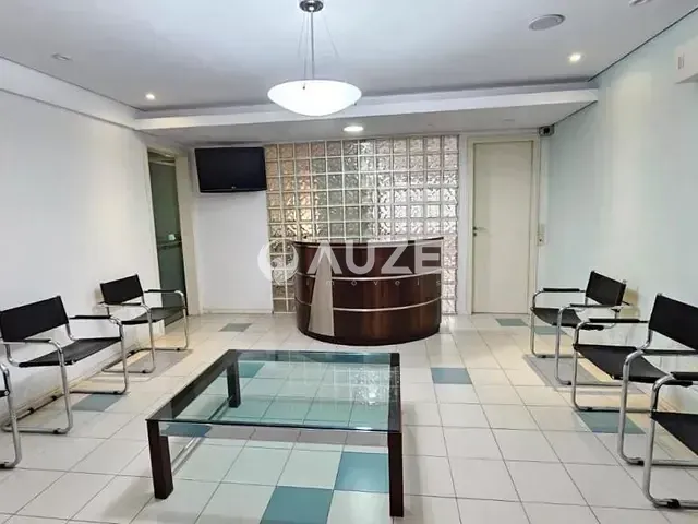 Prédio com 100m², à venda, no bairro Bigorrilho em Curitiba