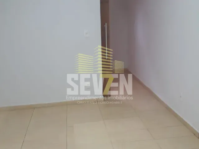 Prédio com 100m², para alugar, no bairro Centro em Bauru