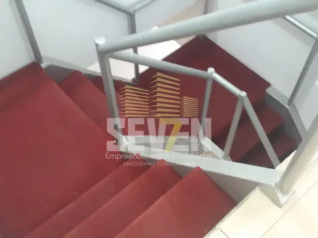 Prédio com 100m², para alugar, no bairro Centro em Bauru